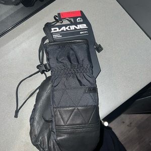 Dakine Womens Fleetwood Glove Size Medium Brand New Never worn
